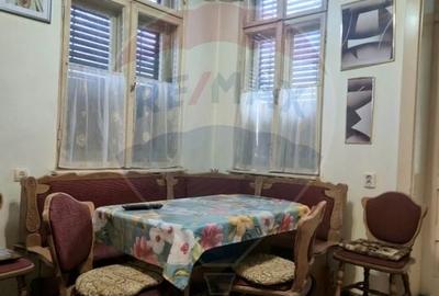 Casă cu 5 camere cu Teren 809 Mp în Central - 9