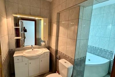 Apartament cu 3 camere semidecomandat în Podu Roș - 9