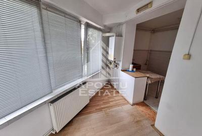 Apartament cu 2 camere decomandat în P-ța Unirii - 4