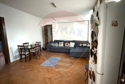 VANZARE Apartament cu 4 camere in zona Dacia VANZARE Apartament cu 4 camere in zona Dacia - 10