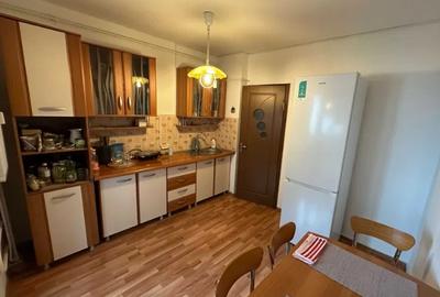 Lacul Tei metrou Obor,bl.1985,4/8,decomandat,balcon,AC,mobilat,utilat,renovat. - 3