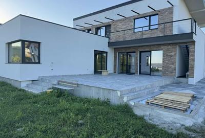 Vila de lux, 220 mp, la cheie, Dezmir - 8