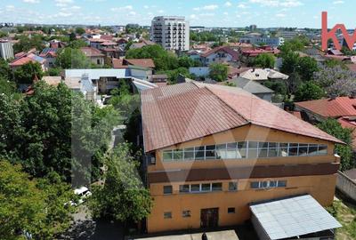 Spatiu comercial de inchiriat, parter si etaj, situat central