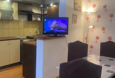 Apartament cu 3 camere semidecomandat în Central - 2