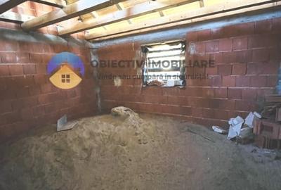 CASA la rosu   comuna STEFAN CEL MARE - 5