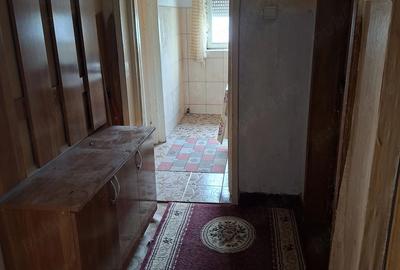 Apartament cu 3 camere decomandat în Exterior Vest - 2