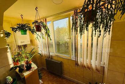 Apartament cu 2 camere decomandat, mobilat în Tractorul - 7