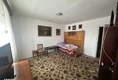 Garsonieră decomandată în Central