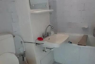 Apartament 3 camere, 75mp, etaj 4, foarte spa?ios, zona Cina din Tecuci - 4