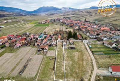 Teren de 1307 mp, în Micfalău - 3