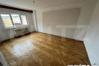 Apartament cu 3 camere decomandat în Cetate - 1