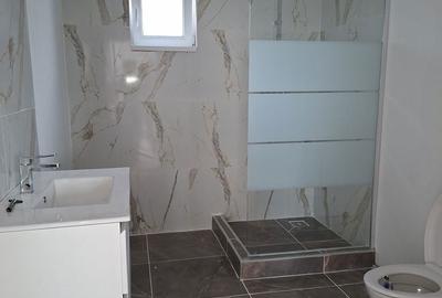 Casă cu 5 camere cu Teren 350 Mp în Central - 10