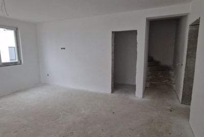Casă cu 3 camere în Central - 2