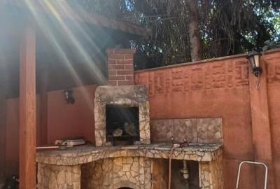 Casă individuală cu 6 camere cu Canalizare în Decebal - 1