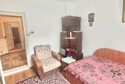 Casă cu 3 camere în Uiești - 8