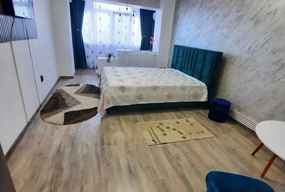 Garsonieră decomandată în Central - 9