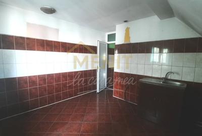 Casă individuală cu 5 camere cu Canalizare în Malu Roșu - 9
