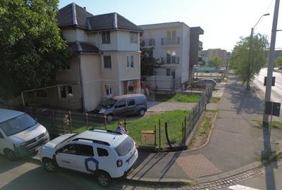 Casă cu 7 camere cu Teren 700 Mp în Hotvon - 15