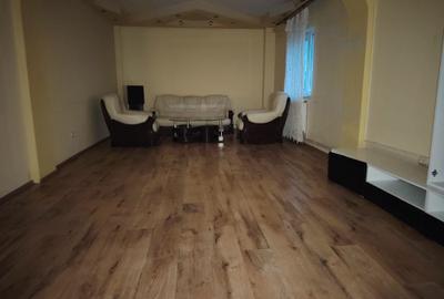 Casă cu 4 camere cu Teren 290 Mp în Central - 3