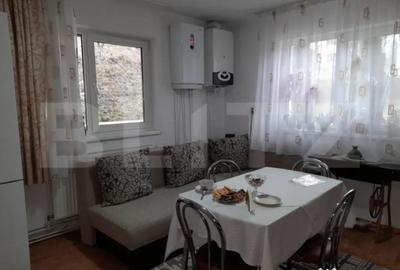 Casă cu 6 camere cu Teren 1120 Mp în Central - 2