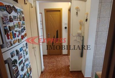 1 Decembrie 1918, Trapezului, Piata, Metrou - 4