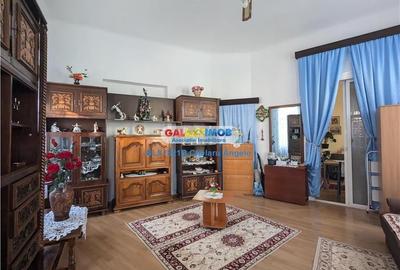 Armeneasca etaj vila 5 camere ,suprafata 183 mp, loc parcare - 25