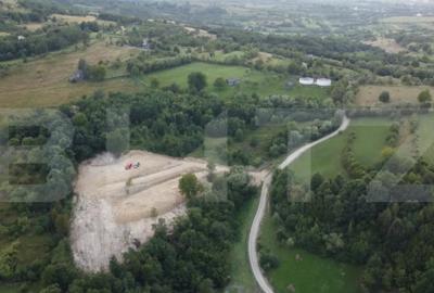 Teren de 12050 mp, în Central - 3