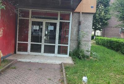 Spațiu comercial, de 50 mp, în Ultracentral - 5