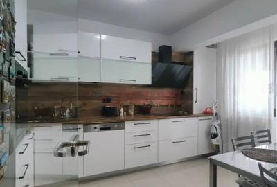 Apartament cu 3 camere decomandat în Eroii Revoluției - 14