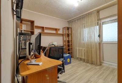 Piata Progresul- Apartament 4 camere + boxa si parcare - Comision 0% - 18