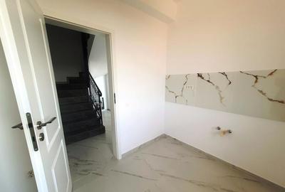 Casă cu 3 camere cu Canalizare în Haliu - 2