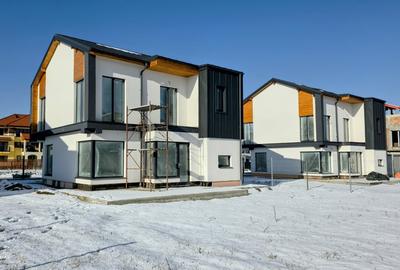 Casă individuală cu 5 camere cu Canalizare în Cristian - 4