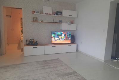 Apartament cu 3 camere semidecomandat în Central - 3