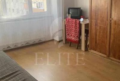 Apartament 3 camere în zona IZLAZULUI