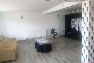 Casă cu 6 camere cu Teren 1000 Mp în Schela - 2