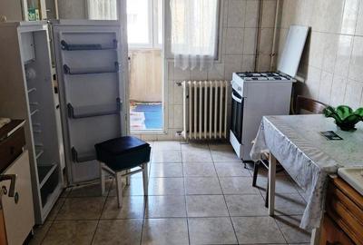 Apartament cu 4 camere semidecomandat în Rahova - 10