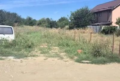 Teren de 1500 mp, în Pruni