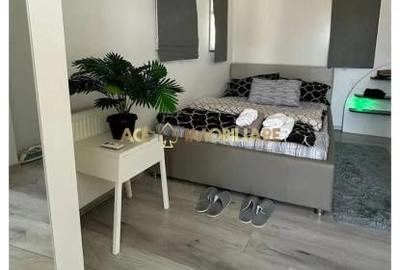 Garsonieră decomandată, mobilată în Unirii