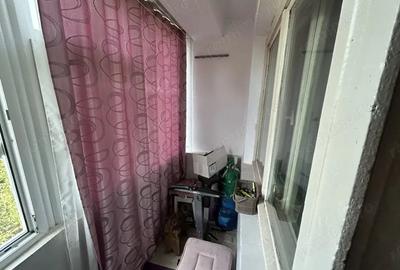 Apartament cu 2 camere semidecomandat în CET