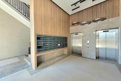 Apartament cu 2 camere decomandat în Tractorul - 19