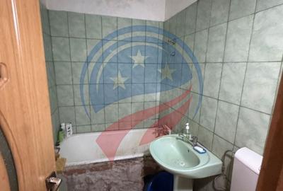 Apartament cu 3 camere semidecomandat în Calea București - 3