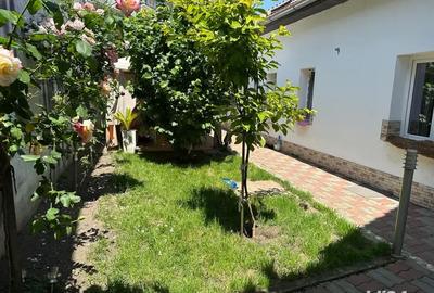 Casă cu 3 camere cu Teren 250 Mp în Central - 1