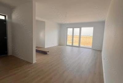 Casă cu 5 camere cu Teren 380 Mp în Moșnița Nouă - 6