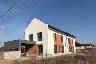 Duplex cu 5 camere cu Canalizare în Jilava