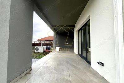 Casă cu 4 camere cu Teren 375 Mp în Săcălaz