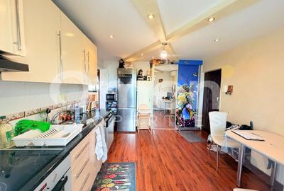 Apartament cu 3 camere semidecomandat, mobilat în Hotvon - 3