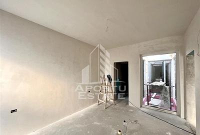 Casă cu 4 camere cu Canalizare în Dumbrăvița