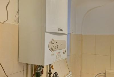 Apartament cu 4 camere decomandat în P-ța Universității - 15