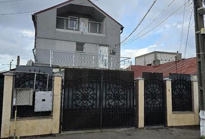 Casă cu Teren 150 Mp în Brătianu