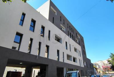 Apartament 5 camere I metrou I Timpuri Noi - 1